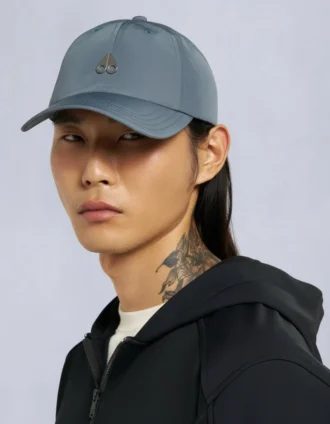 kappe mit halbmond logo 2 330x424 - Kappe mit Halbmond-Logo